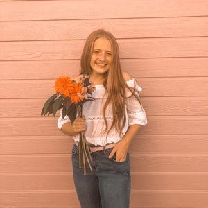 Meet your Posher, Olivia